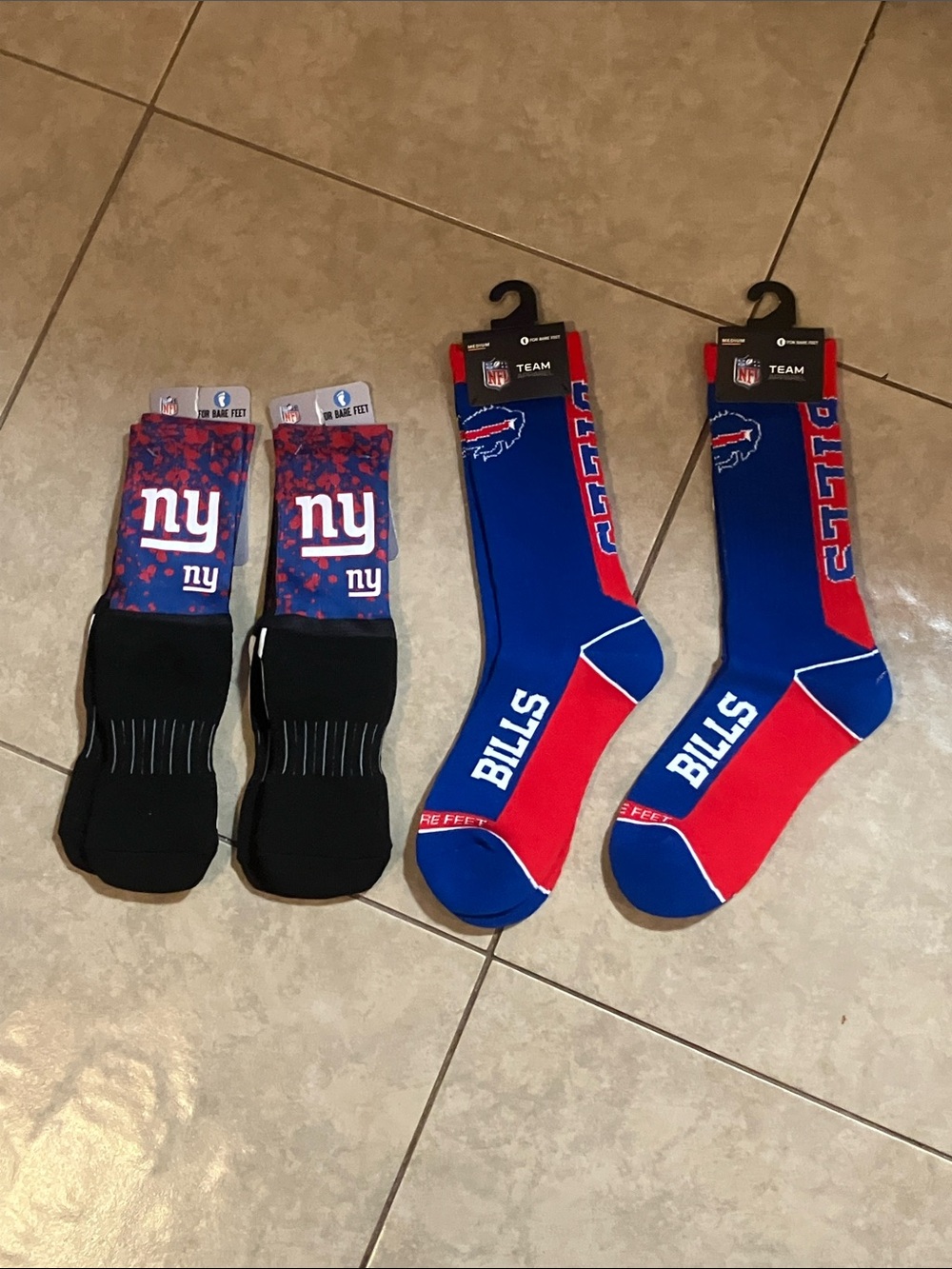 NWT-NFL Apparel NY Youth Socks & BILLS Adult Socks